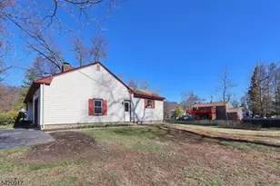 130 Warrenville Rd, Green Brook Township, NJ 08812 - Photo 25