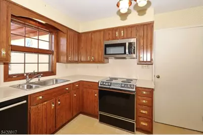 130 Warrenville Rd, Green Brook Township, NJ 08812 - Photo 3