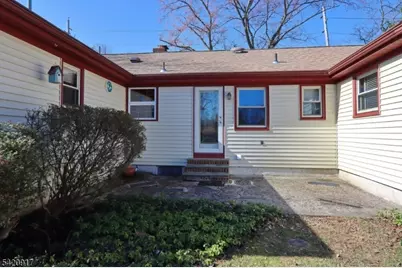 130 Warrenville Rd, Green Brook Township, NJ 08812 - Photo 23