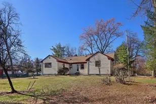 130 Warrenville Rd, Green Brook Township, NJ 08812 - Photo 29