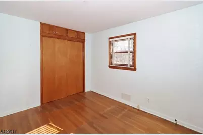 130 Warrenville Rd, Green Brook Township, NJ 08812 - Photo 19