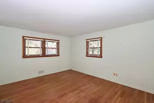 130 Warrenville Rd, Green Brook Township, NJ 08812 - Photo 15