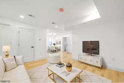 169 New St, Woodland Park, NJ 07424 - Photo 5