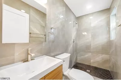 169 New St, Woodland Park, NJ 07424 - Photo 15