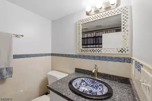 385 Berkeley Ave, Bloomfield, NJ 07003 - Photo 23