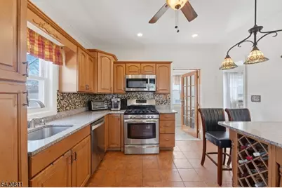 385 Berkeley Ave, Bloomfield, NJ 07003 - Photo 9