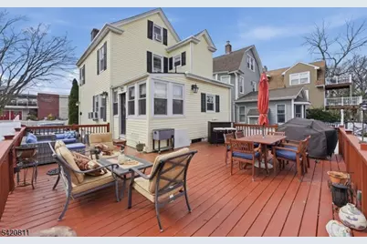 385 Berkeley Ave, Bloomfield, NJ 07003 - Photo 29