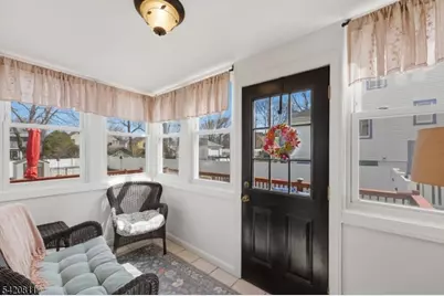 385 Berkeley Ave, Bloomfield, NJ 07003 - Photo 11