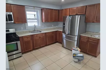 33 Glover Ave, Paterson, NJ 07501 - Photo 7