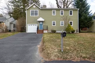31 Lakeview Rd, Sparta Township, NJ 07871 - Photo 3