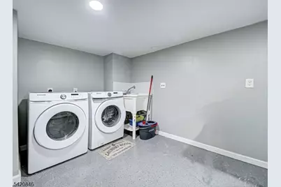 32 Montgomery St, Bloomfield, NJ 07003 - Photo 41