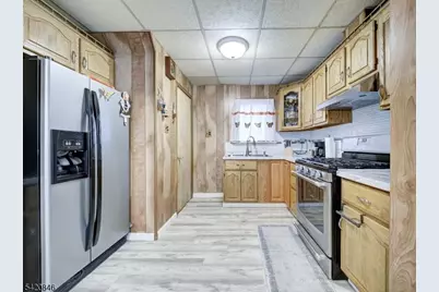 32 Montgomery St, Bloomfield, NJ 07003 - Photo 25