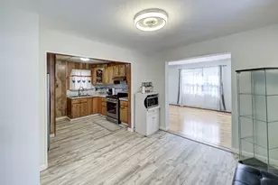 32 Montgomery St, Bloomfield, NJ 07003 - Photo 23