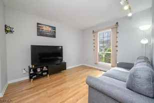 108 Eastwick Ct, Hillsborough Township, NJ 08844 - Photo 13