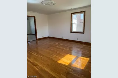 413 E 7th Ave, Roselle, NJ 07203 - Photo 3