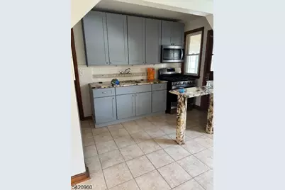 413 E 7th Ave, Roselle, NJ 07203 - Photo 5