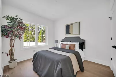 94 E Cedar St, Livingston, NJ 07039 - Photo 15