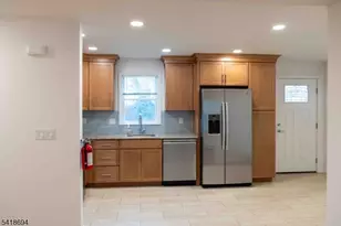 31 Lakeview Rd, Sparta Township, NJ 07871 - Photo 5