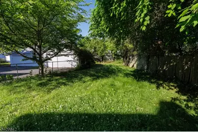 606 N Washington Ave, Dunellen, NJ 08812 - Photo 5