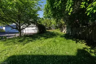 606 N Washington Ave, Dunellen, NJ 08812 - Photo 5