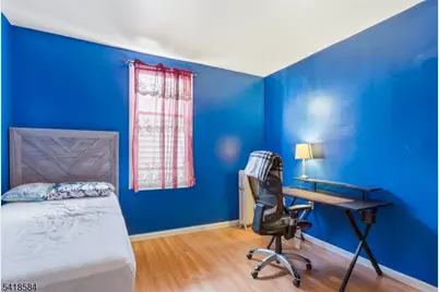 29 Victoria Ave, Newark, NJ 07104 - Photo 11