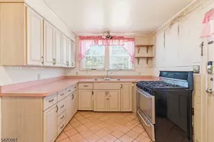 442 7 Oaks Rd, Orange, NJ 07050 - Photo 7