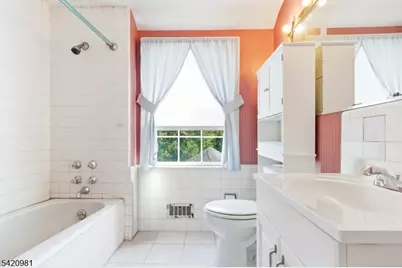 442 Seven Oaks Rd, Orange, NJ 07050 - Photo 13