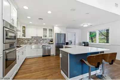 14 Cindy Ln, Jefferson Township, NJ 07438 - Photo 5