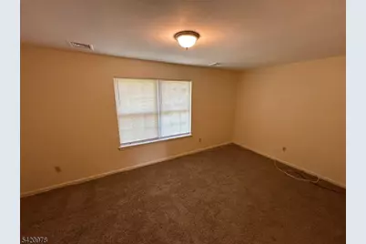 13 Hampton Rd #B, New Brunswick, NJ 08901 - Photo 9