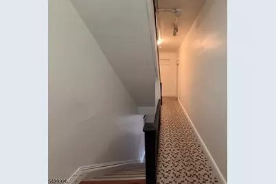 536 Lake Ave #4, Lyndhurst Township, NJ 07071 - Photo 9