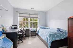 212 Swanstrom Pl, Union Township, NJ 07083 - Photo 15