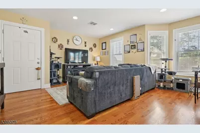 38 Centre St, Nutley, NJ 07110 - Photo 27