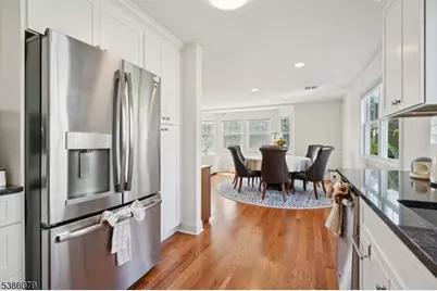 38 Centre St, Nutley, NJ 07110 - Photo 9