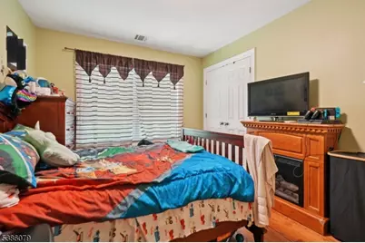 38 Centre St, Nutley, NJ 07110 - Photo 45