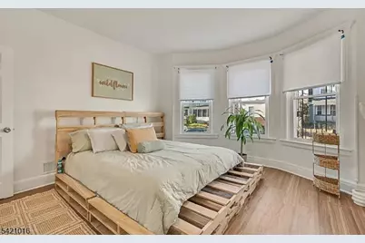 110 N 17th St, East Orange, NJ 07017 - Photo 7