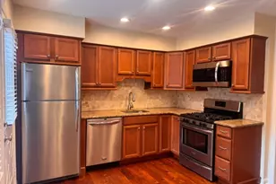 86 Franklin Ct, Raritan Township, NJ 08822 - Photo 3