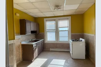 231 Myrtle Ave, Irvington, NJ 07111 - Photo 17