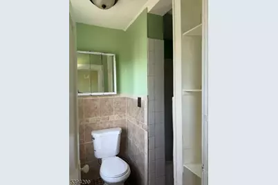 231 Myrtle Ave, Irvington, NJ 07111 - Photo 3