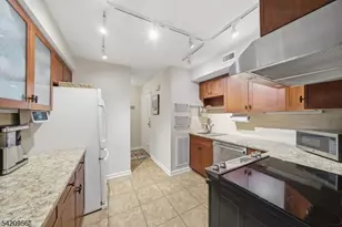 36 Countryside Dr, Bernards Township, NJ 07920 - Photo 11