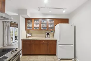 36 Countryside Dr, Bernards Township, NJ 07920 - Photo 7