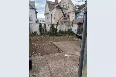 647 E 25th St, Paterson, NJ 07504 - Photo 11