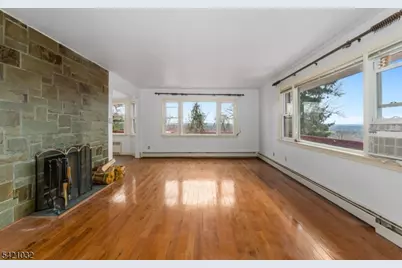 145 Highview Ter, Hawthorne, NJ 07506 - Photo 5