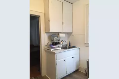 54 Jefferson Pl, Totowa, NJ 07512 - Photo 5