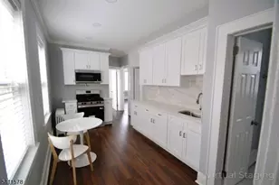 56 Hobart Pl, Clifton, NJ 07011 - Photo 3