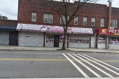 320 Clinton Pl, Newark, NJ 07112 - Photo 1