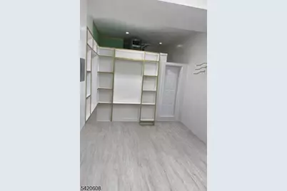 320 Clinton Pl, Newark, NJ 07112 - Photo 5