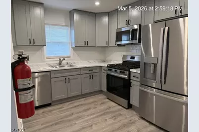 900 Smith St #2, Linden, NJ 07036 - Photo 5