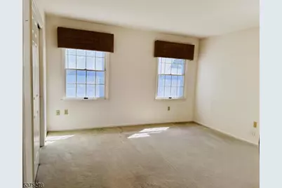 70 Boulder Run Rd, Paterson, NJ 07501 - Photo 3