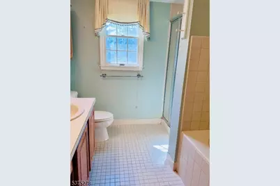 70 Boulder Run Rd, Paterson, NJ 07501 - Photo 5