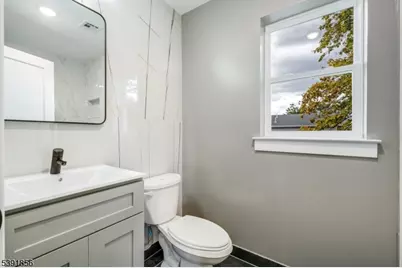 543 13th Ave, Newark, NJ 07103 - Photo 17